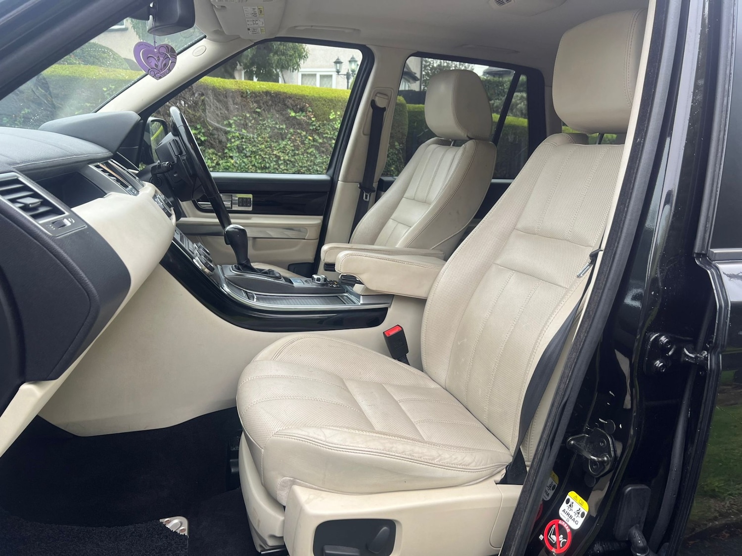 Used Land Rover Range Rover Sport 2010 for sale - 76170536: Photo 9