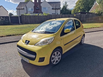 Peugeot - 107