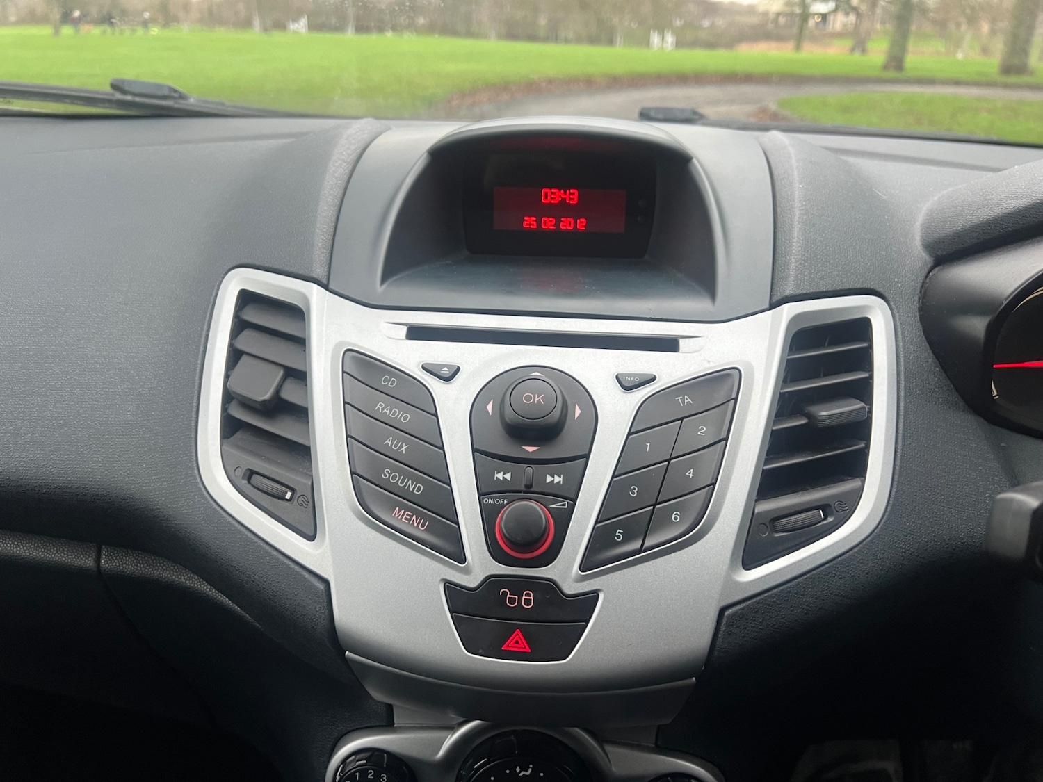 Used Ford Fiesta 2012 for sale - 77189062: Photo 8