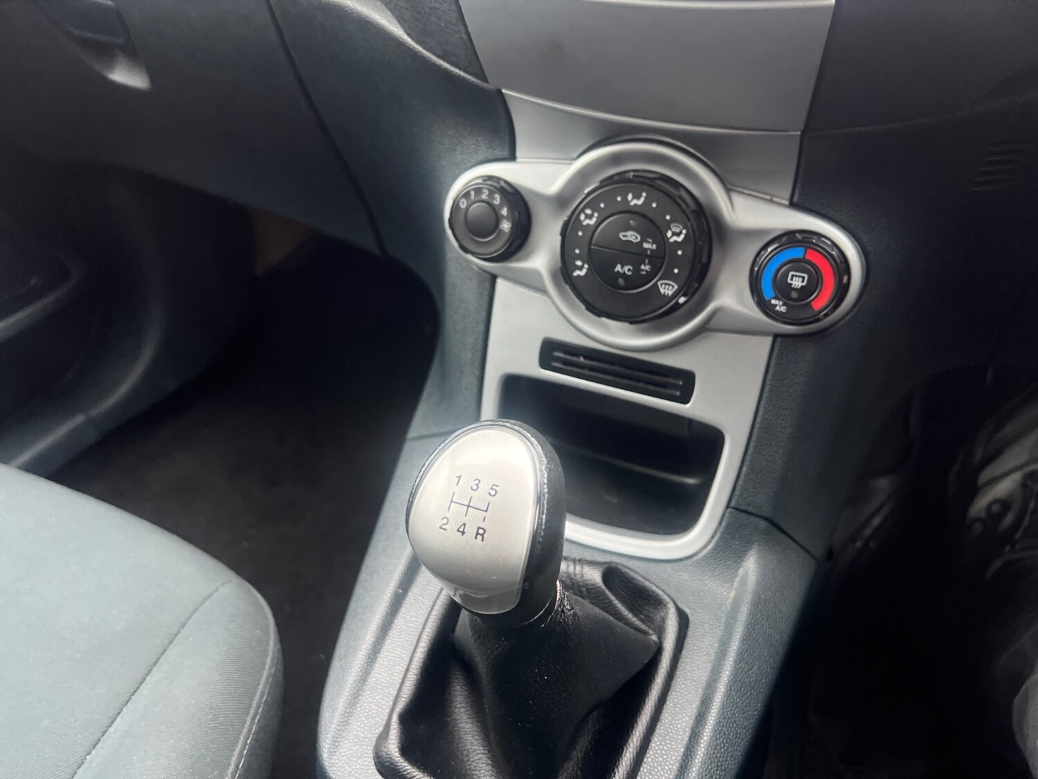 Used Ford Fiesta 2012 for sale - 77189062: Photo 9