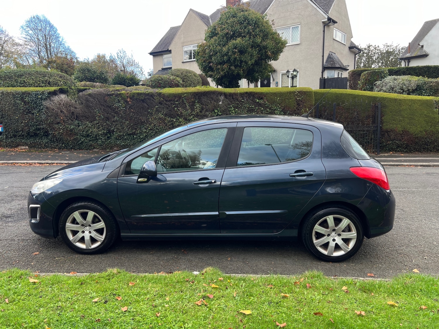 Used Peugeot 308 2013 for sale - 76528674: Photo 5