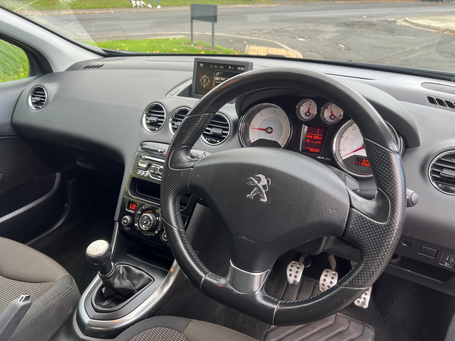 Used Peugeot 308 2013 for sale - 76528674: Photo 8