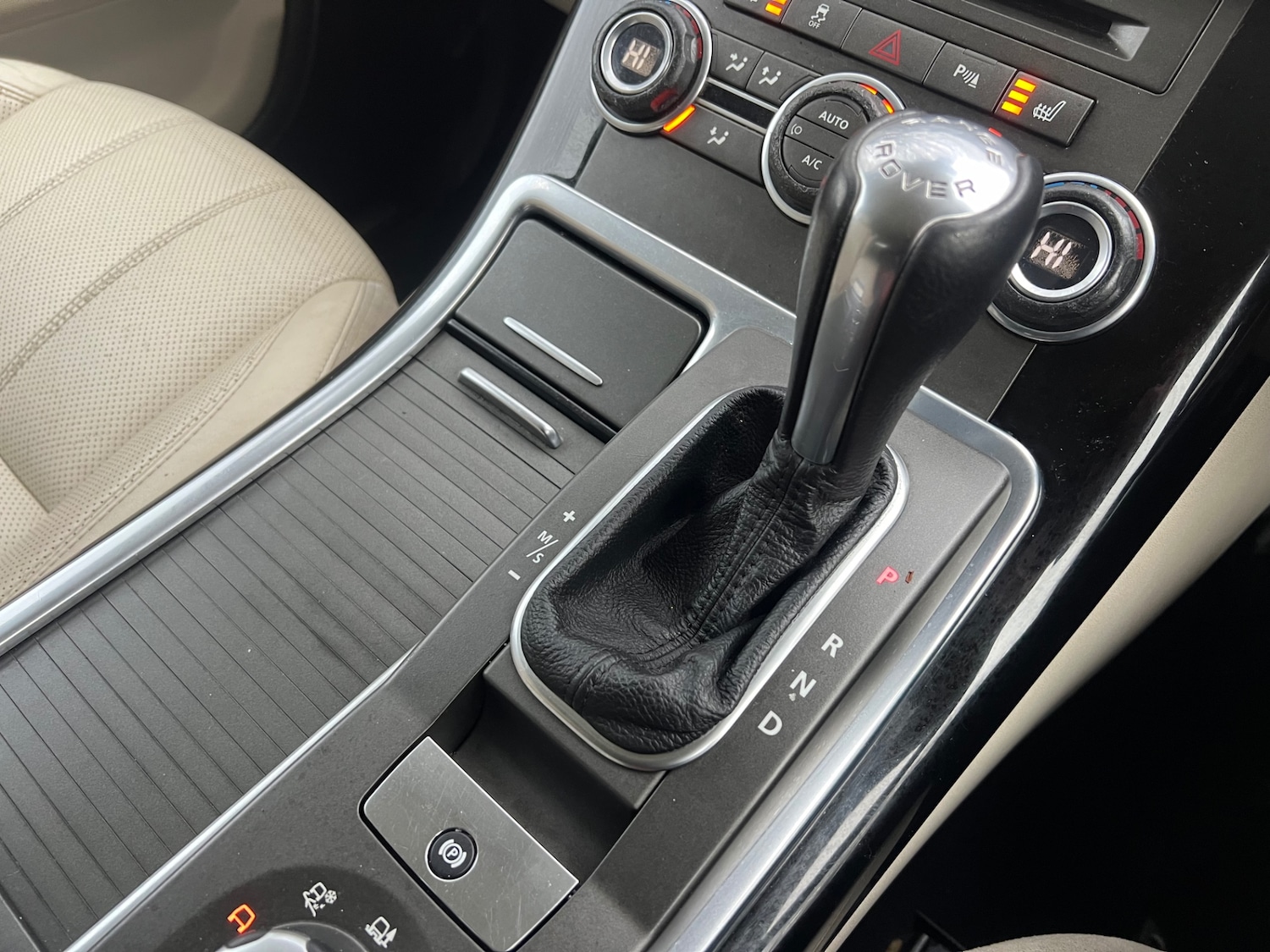 Used Land Rover Range Rover Sport 2010 for sale - 77318243: Photo 12