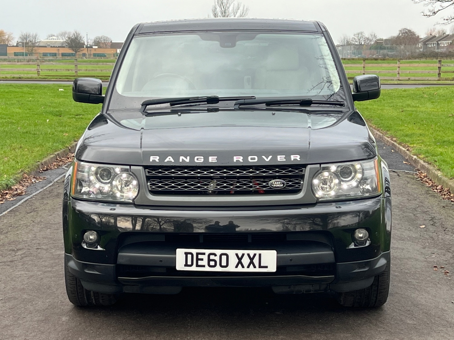 Used Land Rover Range Rover Sport 2010 for sale - 77318243: Photo 2