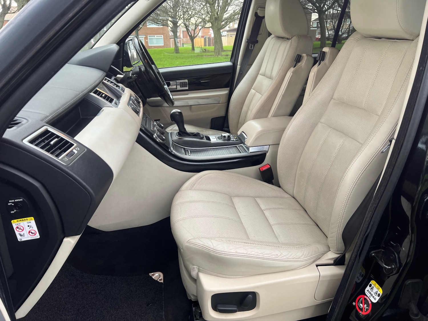 Used Land Rover Range Rover Sport 2010 for sale - 77318243: Photo 6