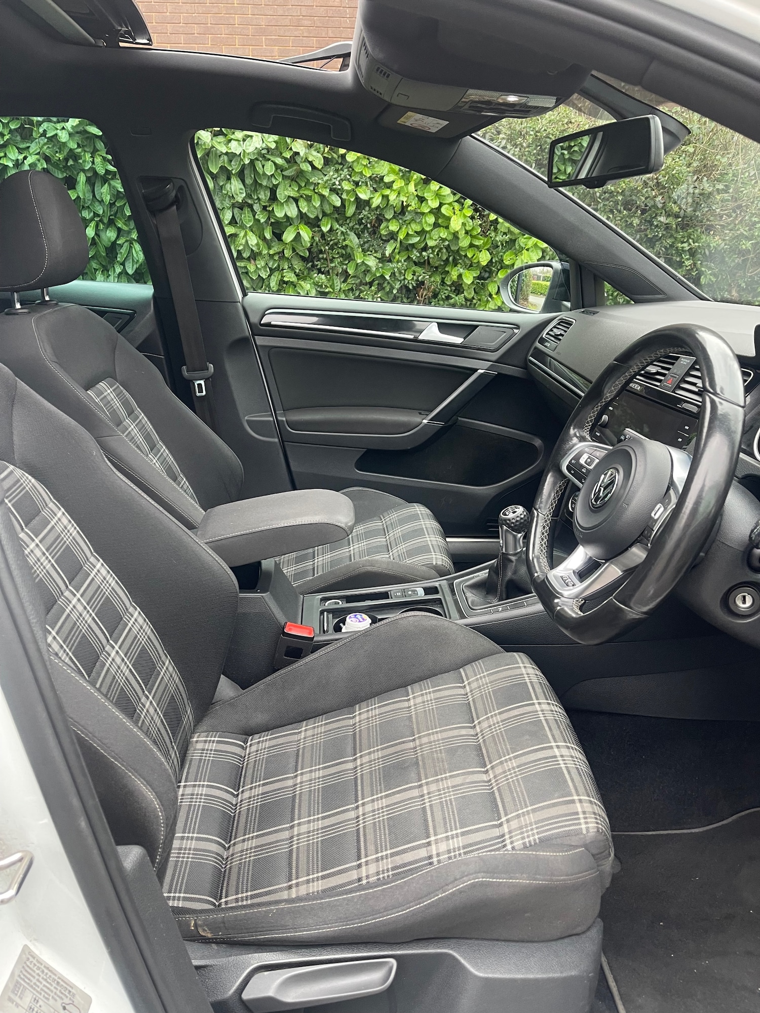 Used Volkswagen Golf 2014 for sale - 77438510: Photo 8