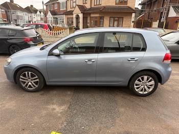 Used Volkswagen Golf 2012 for sale - 77701703: Photo