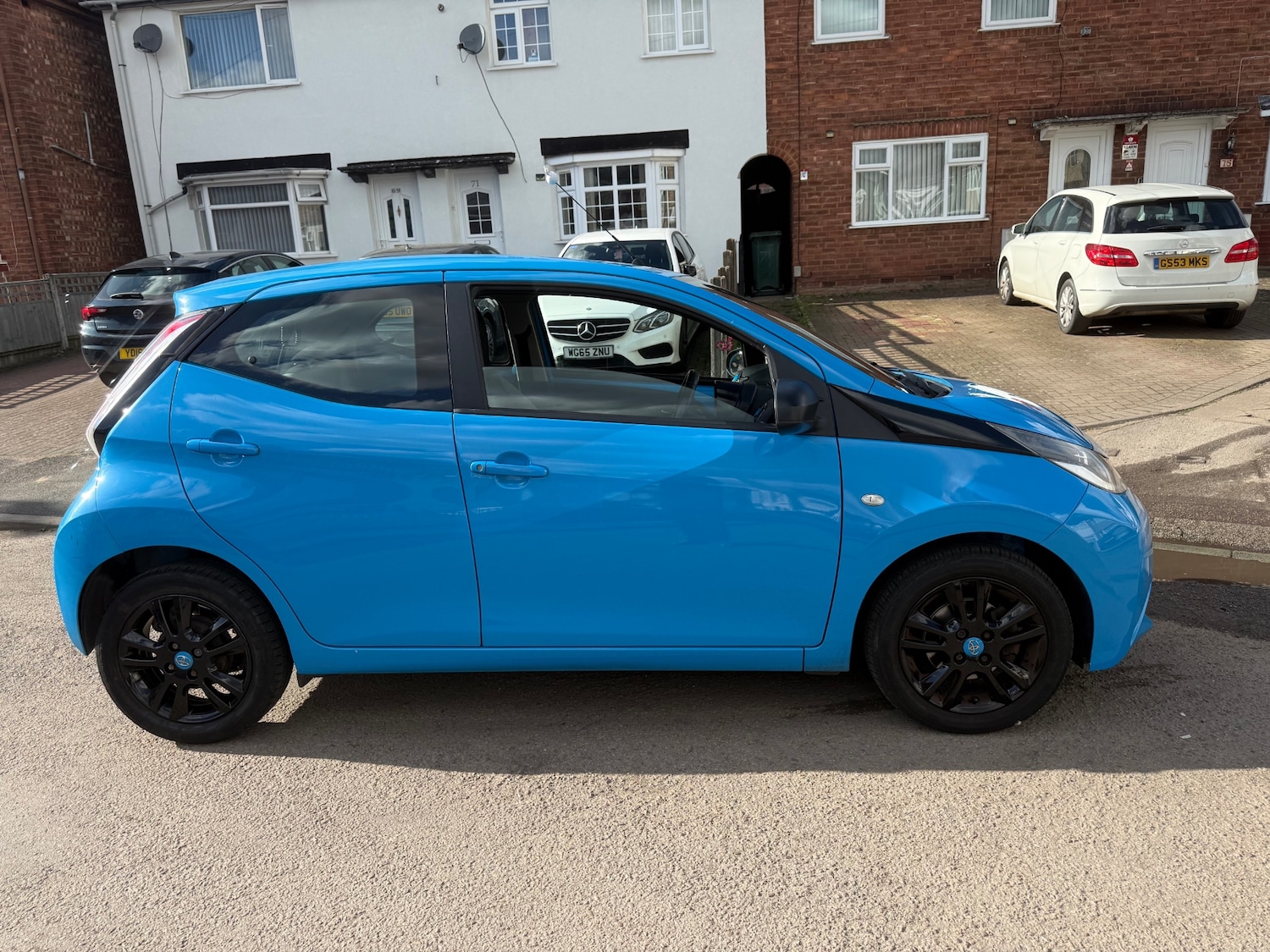 Used Toyota AYGO 2016 for sale - 77889975: Photo 2