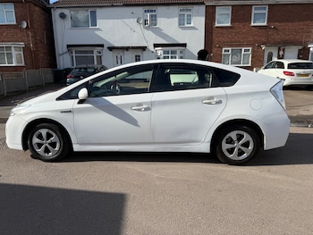 Used Toyota Prius 2014 for sale - 77889367: Photo