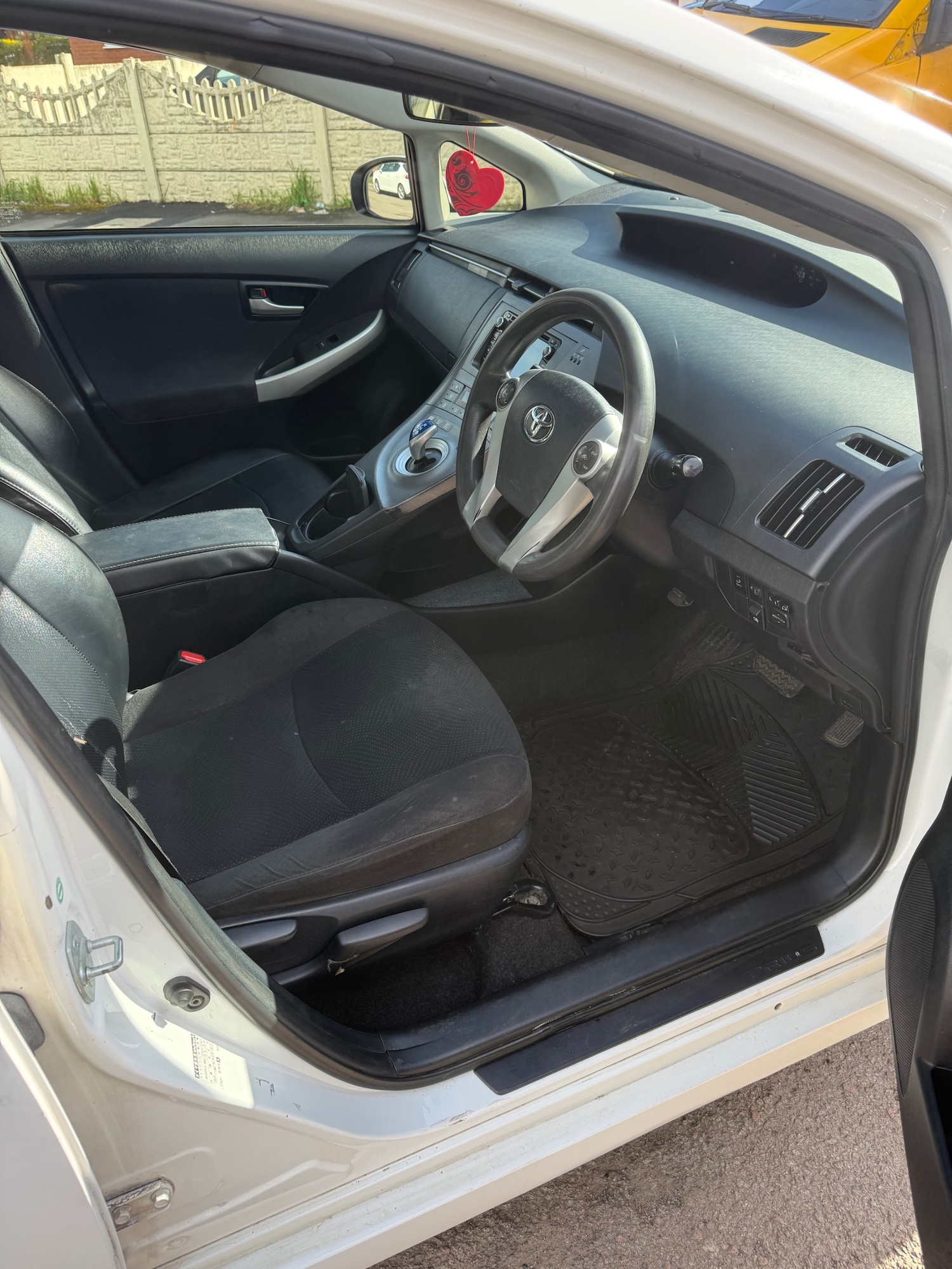 Used Toyota Prius 2019 for sale - 77889367: Photo 9