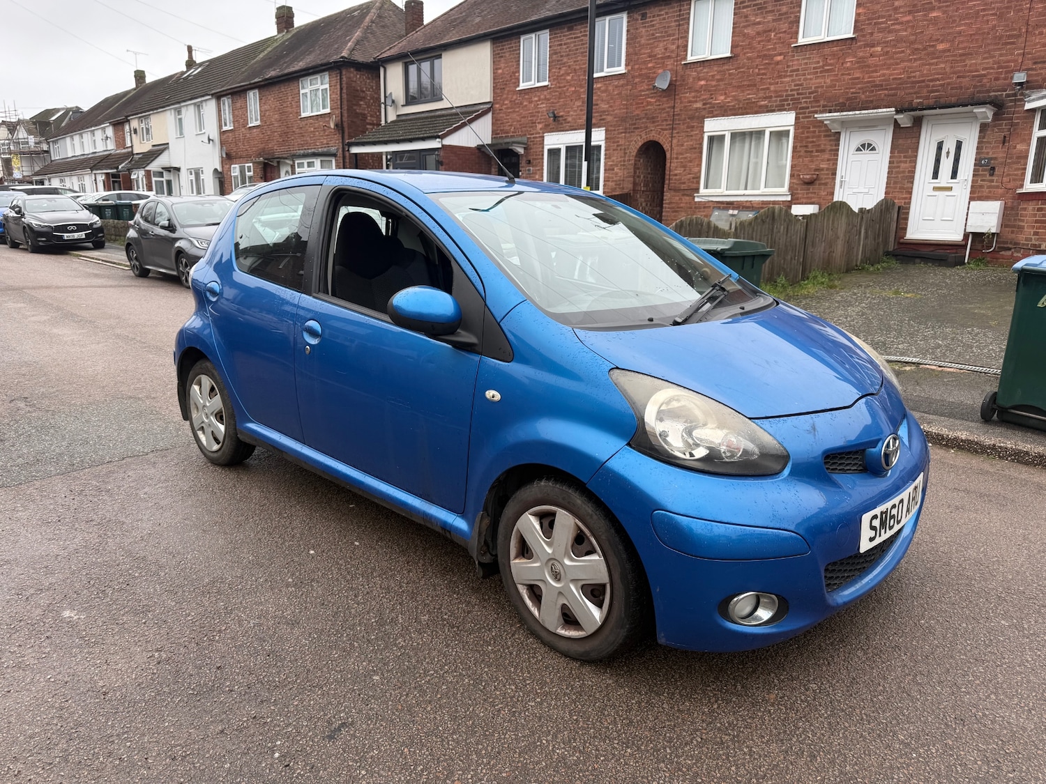 Used Toyota AYGO 2010 for sale - 77482623: Photo 3
