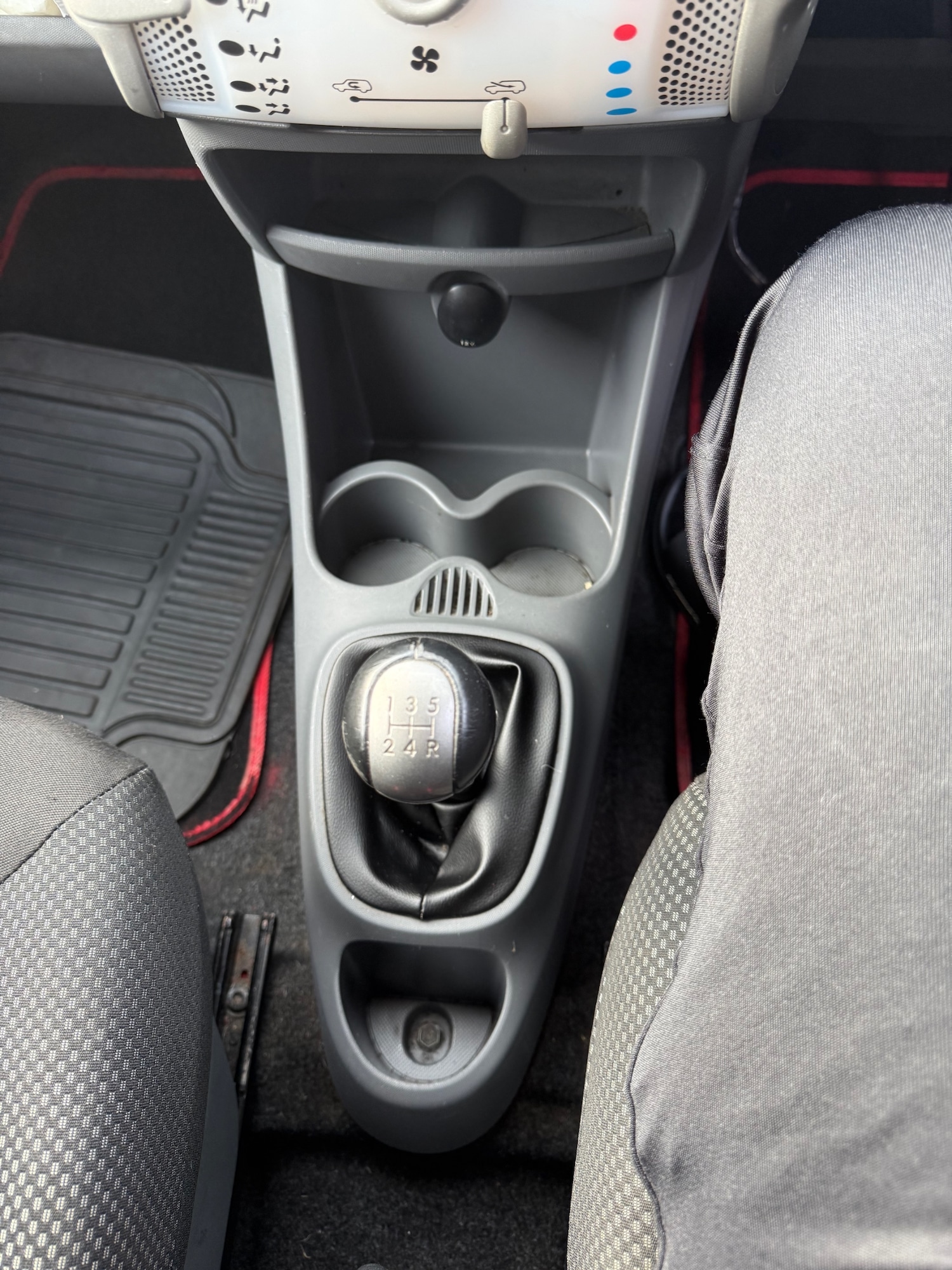 Used Toyota AYGO 2012 for sale - 77629446: Photo 15