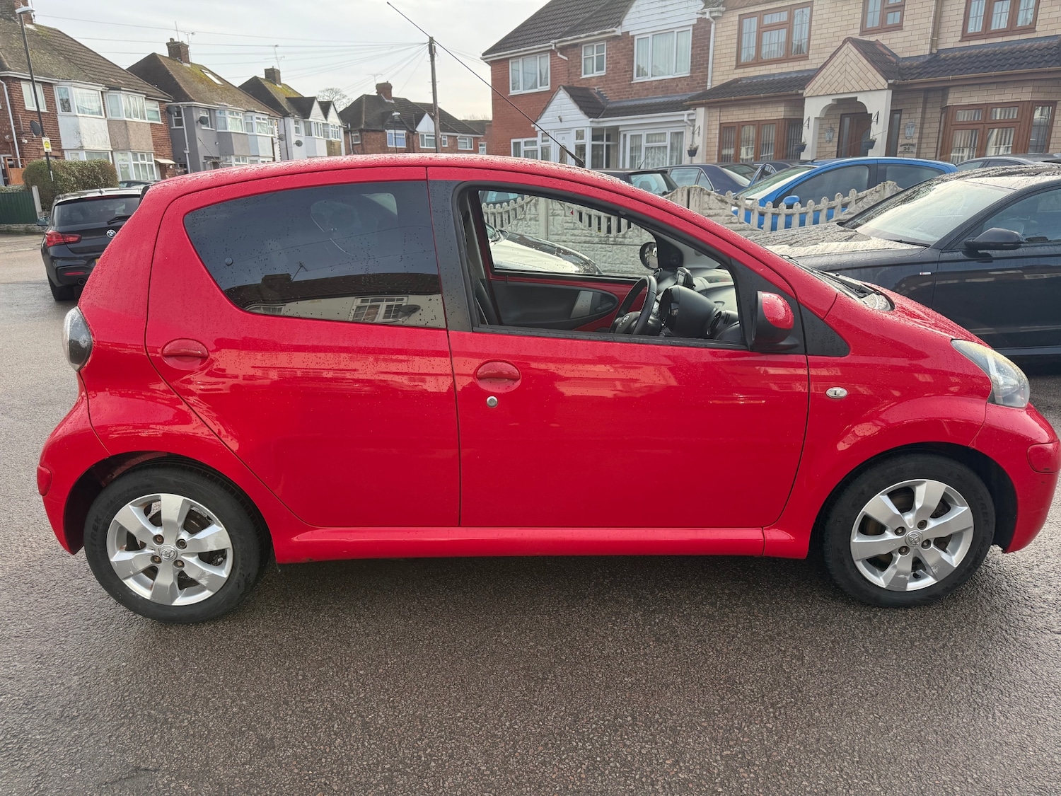 Used Toyota AYGO 2012 for sale - 77629446: Photo 8