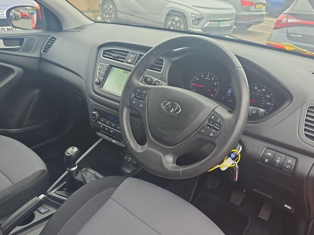 Used Hyundai i20 2018 for sale - 76042534: Photo 10