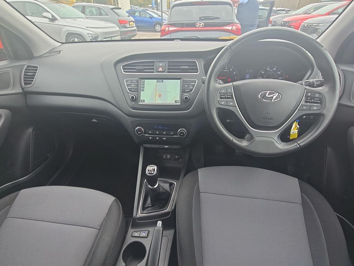Used Hyundai i20 2018 for sale - 76042534: Photo 11