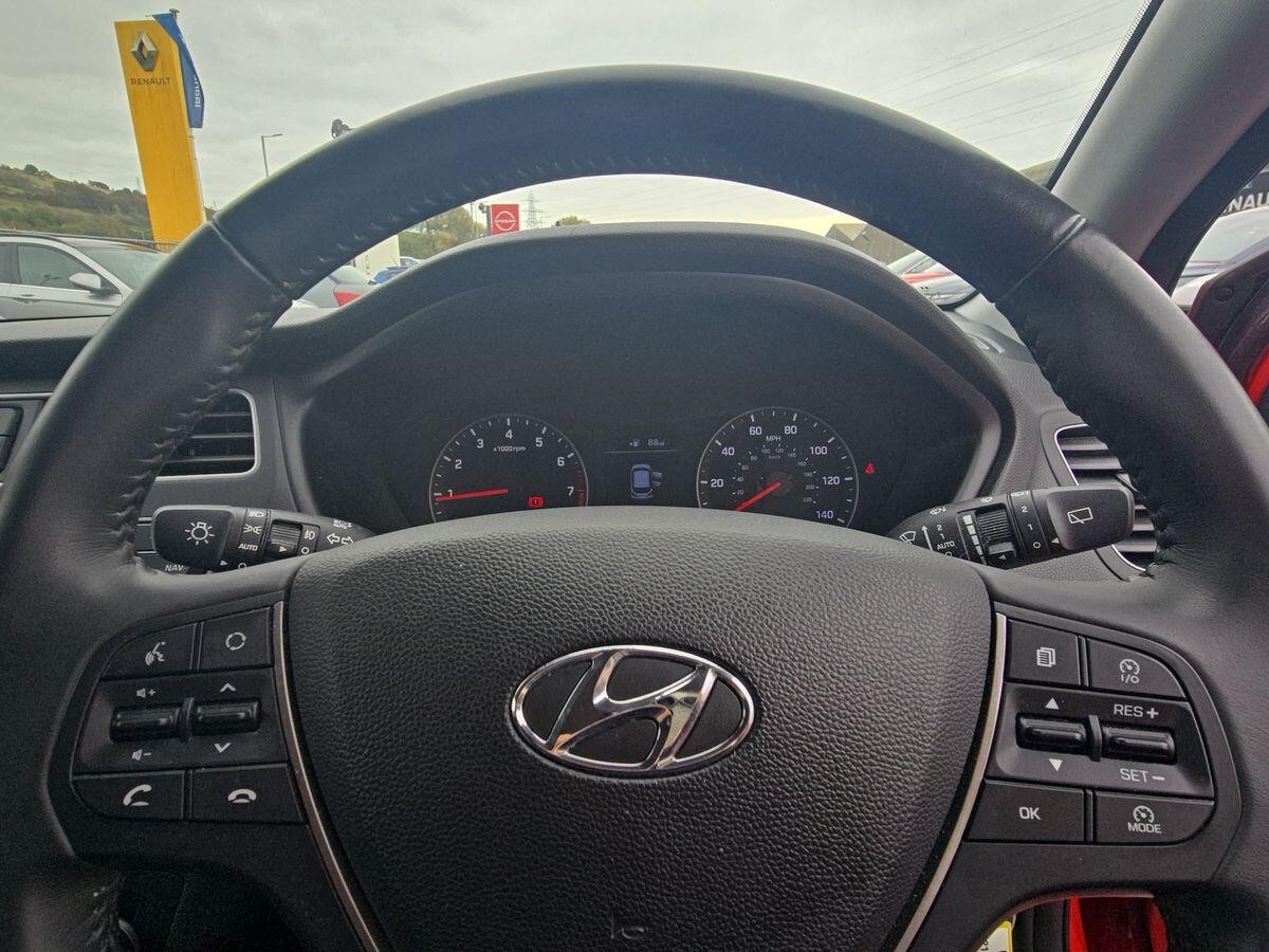 Used Hyundai i20 2018 for sale - 76042534: Photo 13