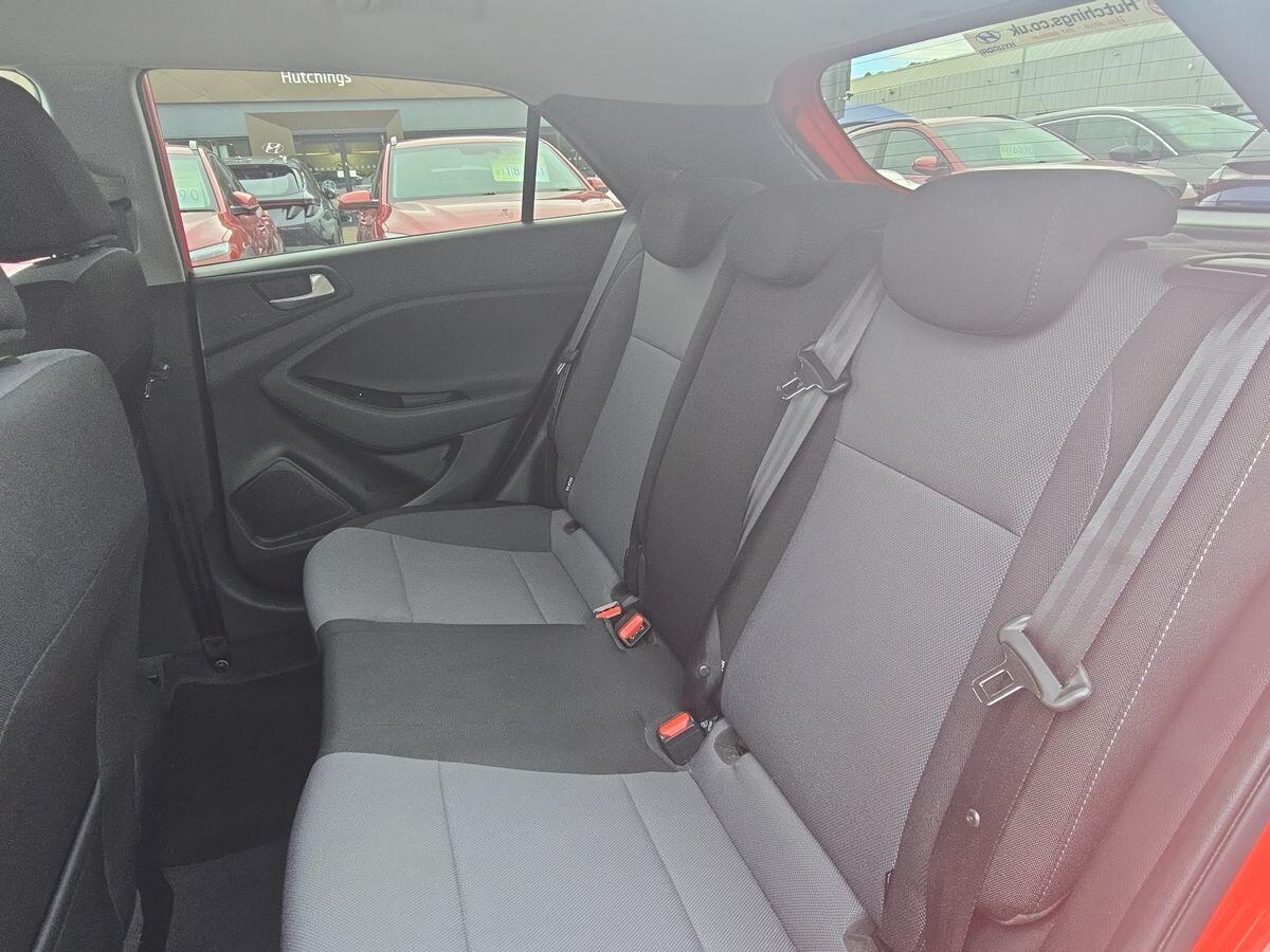 Used Hyundai i20 2018 for sale - 76042534: Photo 15