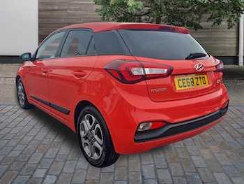 Used Hyundai i20 2018 for sale - 76042534: Photo