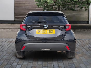 Used Toyota Yaris 2021 for sale - 79609230: Photo