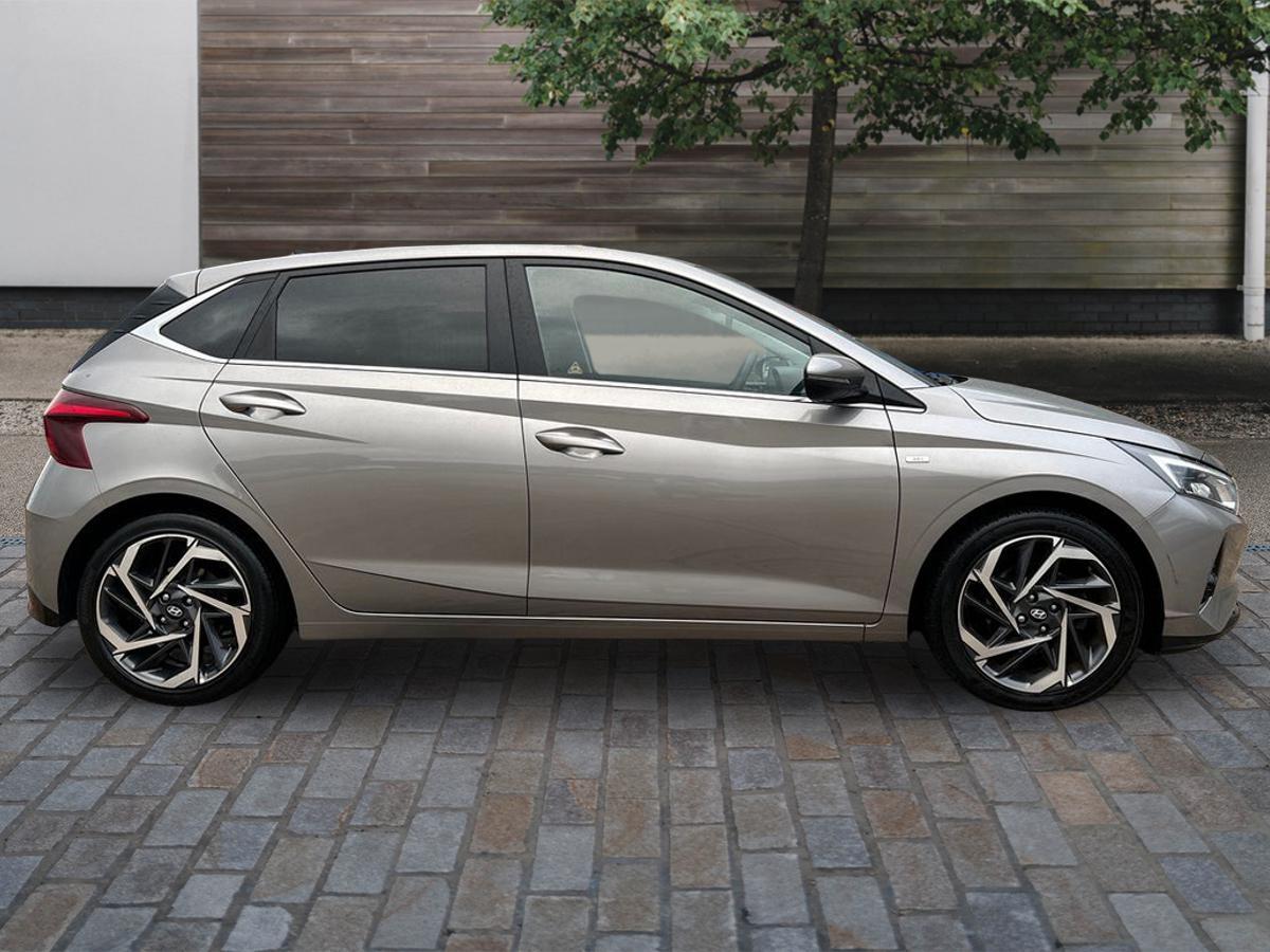 Used Hyundai i20 2022 for sale - 76215630: Photo 2