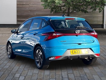 Used Hyundai i20 2023 for sale - 77315319: Photo