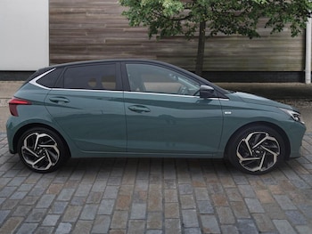 Used Hyundai i20 2023 for sale - 76306680: Photo