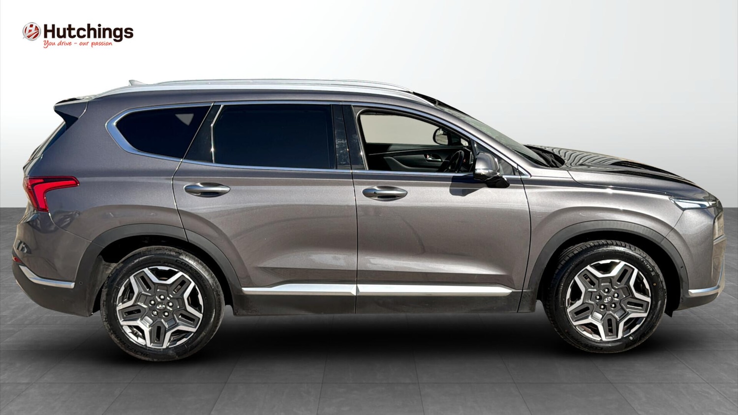 Used Hyundai Santa Fe 2021 for sale - 76158572: Photo 2