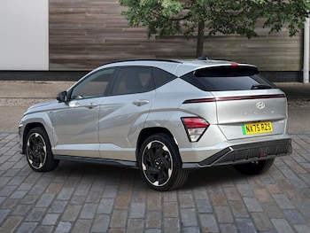 Used Hyundai KONA 2025 for sale - 79401232: Photo