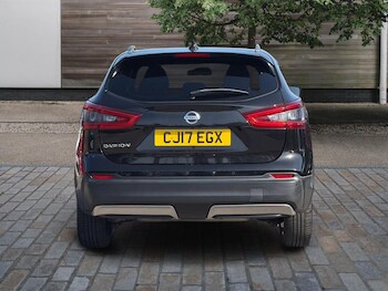 Used Nissan Qashqai 2017 for sale - 77909742: Photo