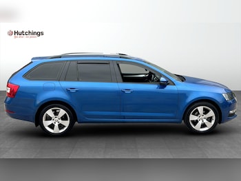 Used Skoda Octavia 2020 for sale - 75614398: Photo