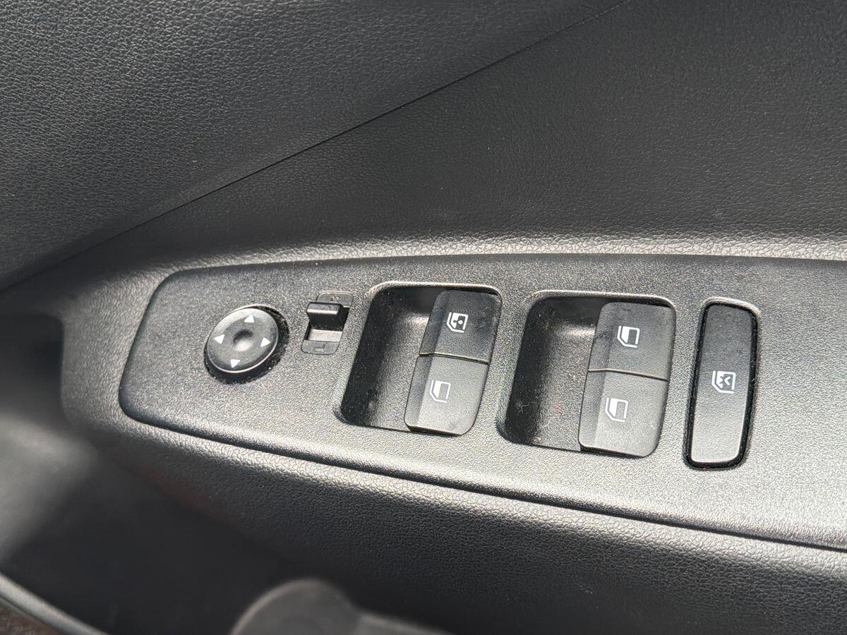 Used Hyundai i10 for sale - 78214570: Photo 37