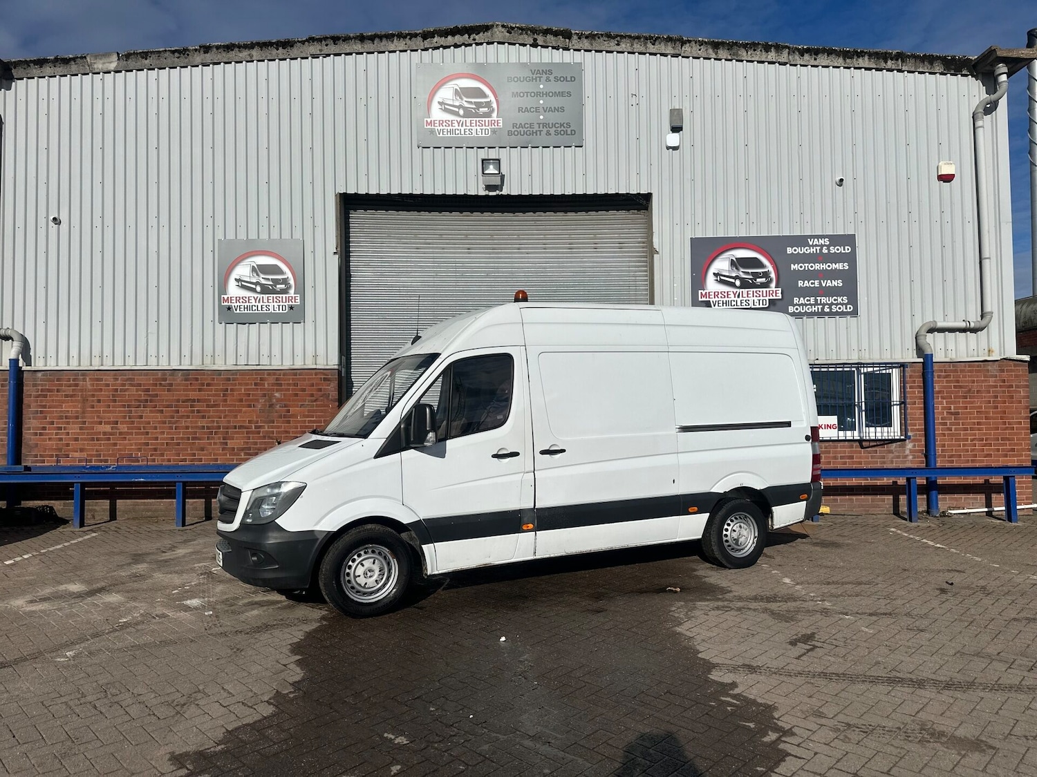 Used Mercedes-Benz Sprinter 2017 for sale - 76352343: Photo 1