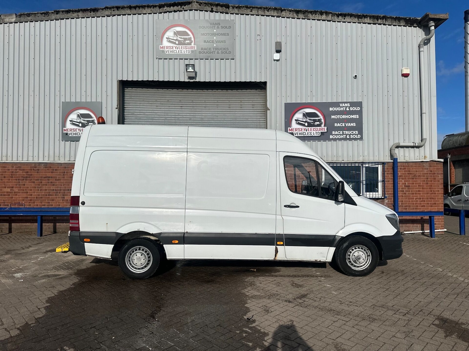 Used Mercedes-Benz Sprinter 2017 for sale - 76352343: Photo 3