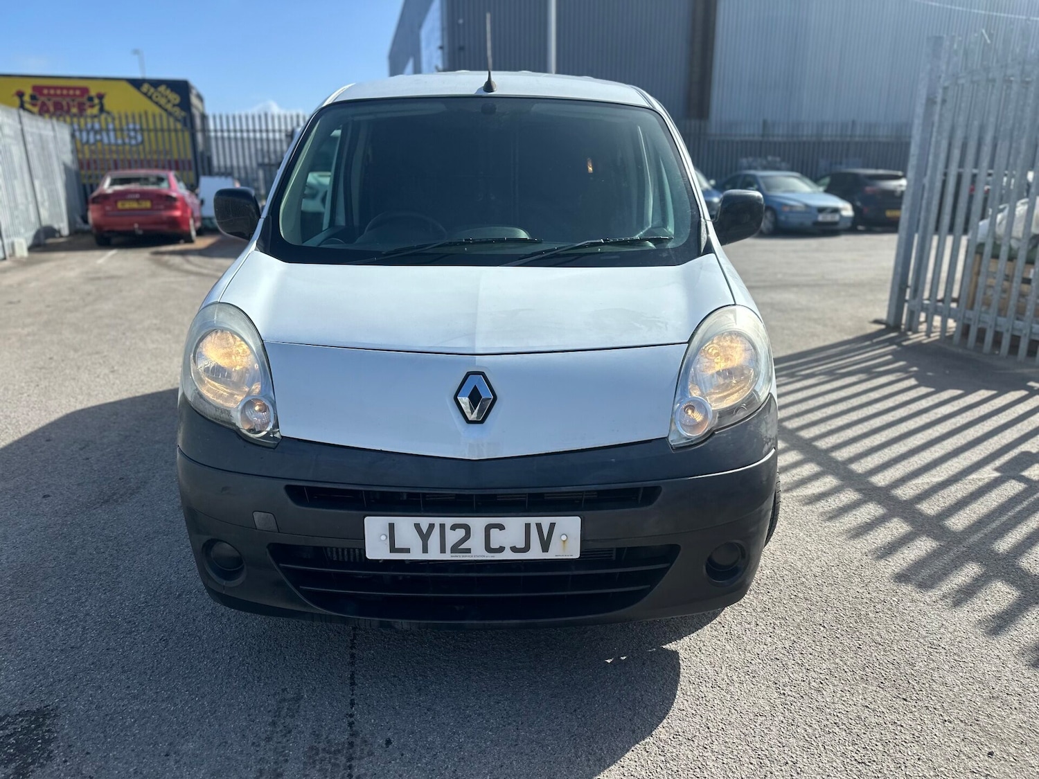 Used Renault Kangoo 2012 for sale - 78070130: Photo 2
