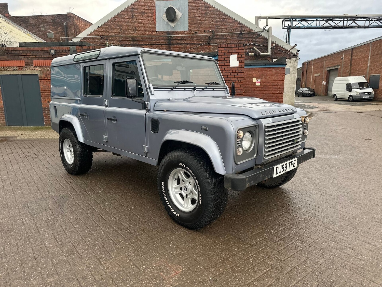 Used Land Rover Defender 2009 for sale - 76969849: Photo 1