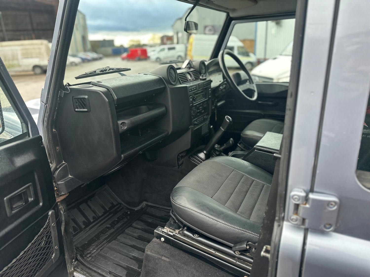 Used Land Rover Defender 2009 for sale - 76969849: Photo 18