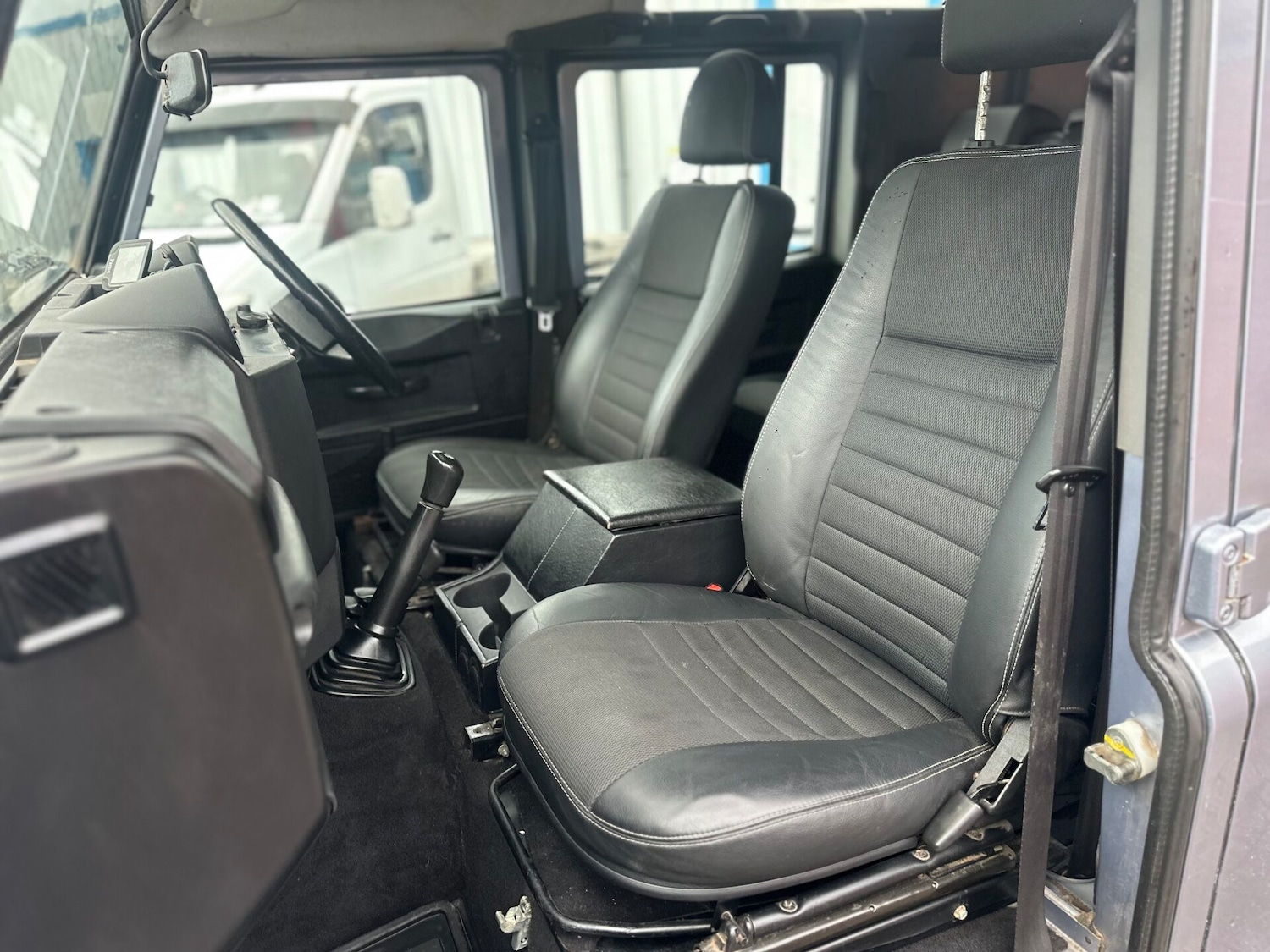 Used Land Rover Defender 2009 for sale - 76969849: Photo 19