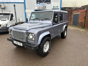 Used Land Rover Defender 2009 for sale - 76969849: Photo