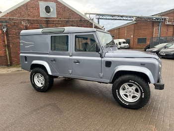 Used Land Rover Defender 2009 for sale - 76969849: Photo