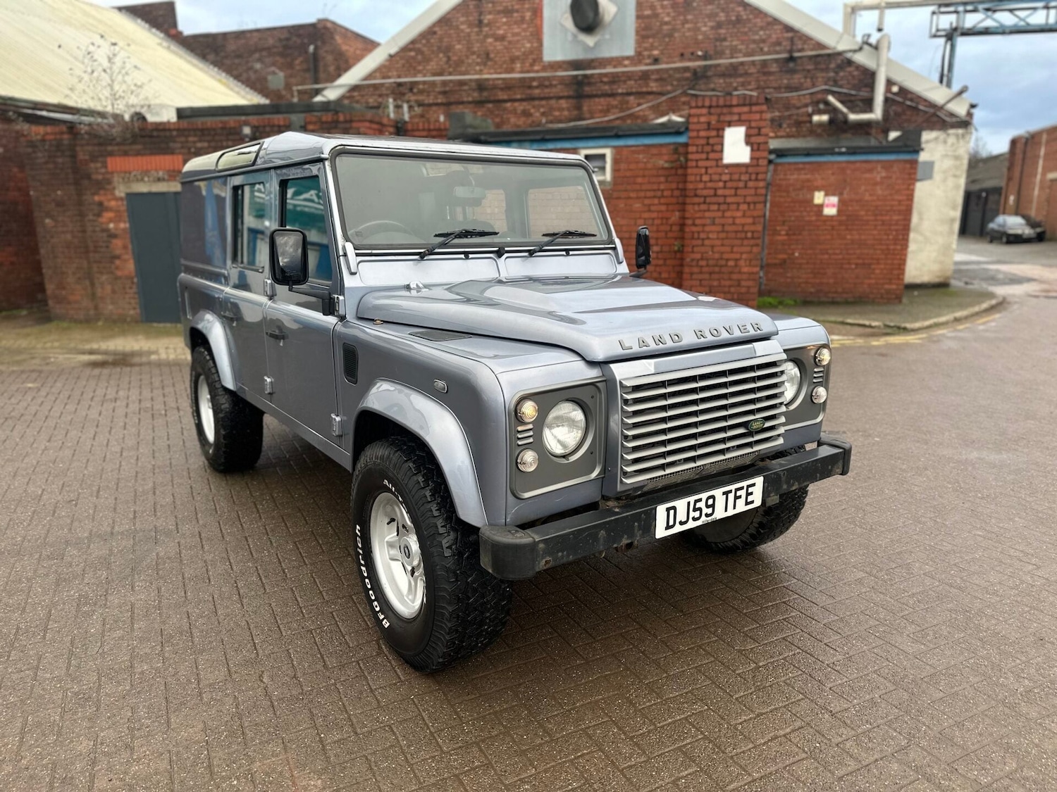 Used Land Rover Defender 2009 for sale - 76969849: Photo 4