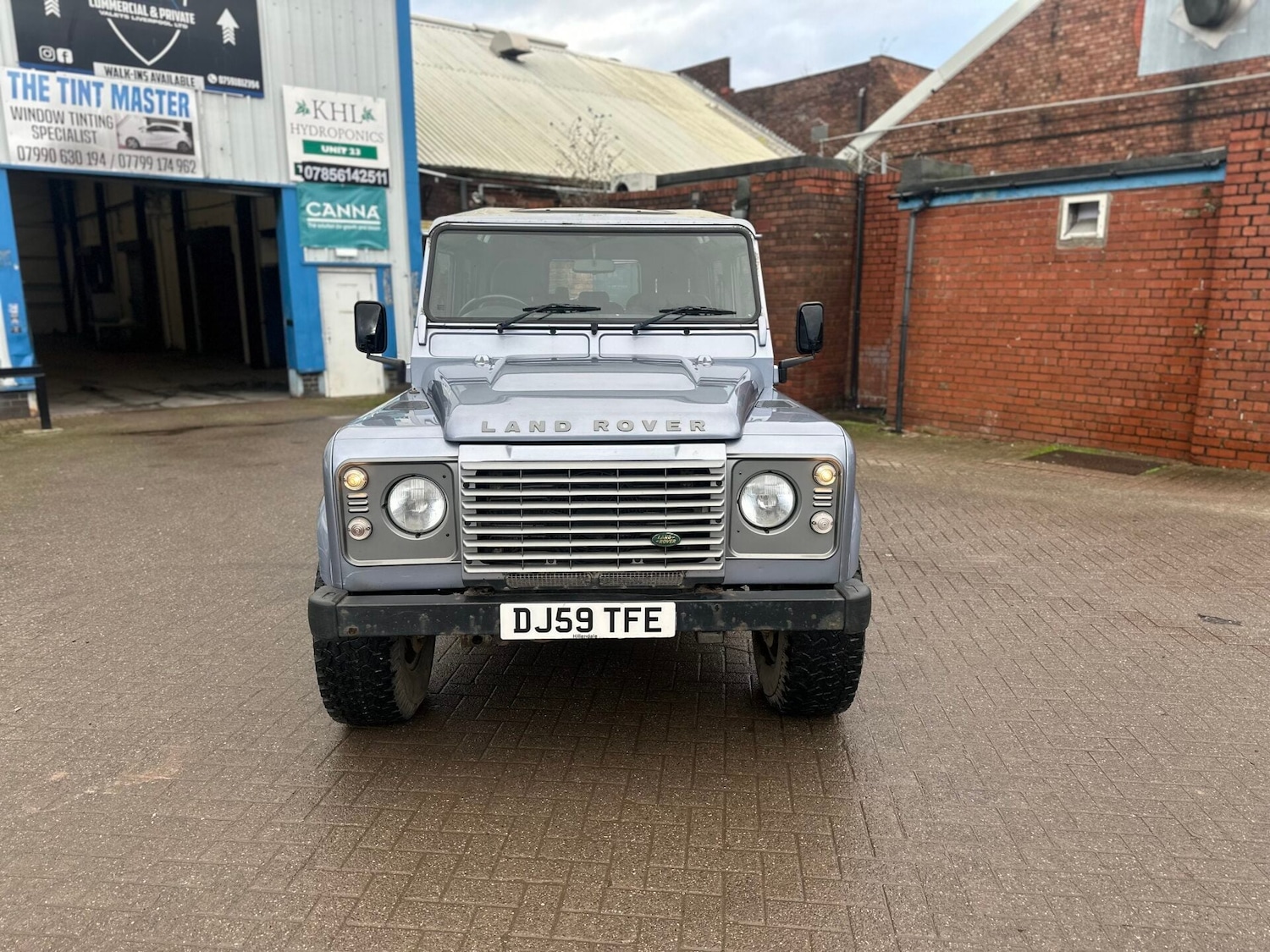 Used Land Rover Defender 2009 for sale - 76969849: Photo 5