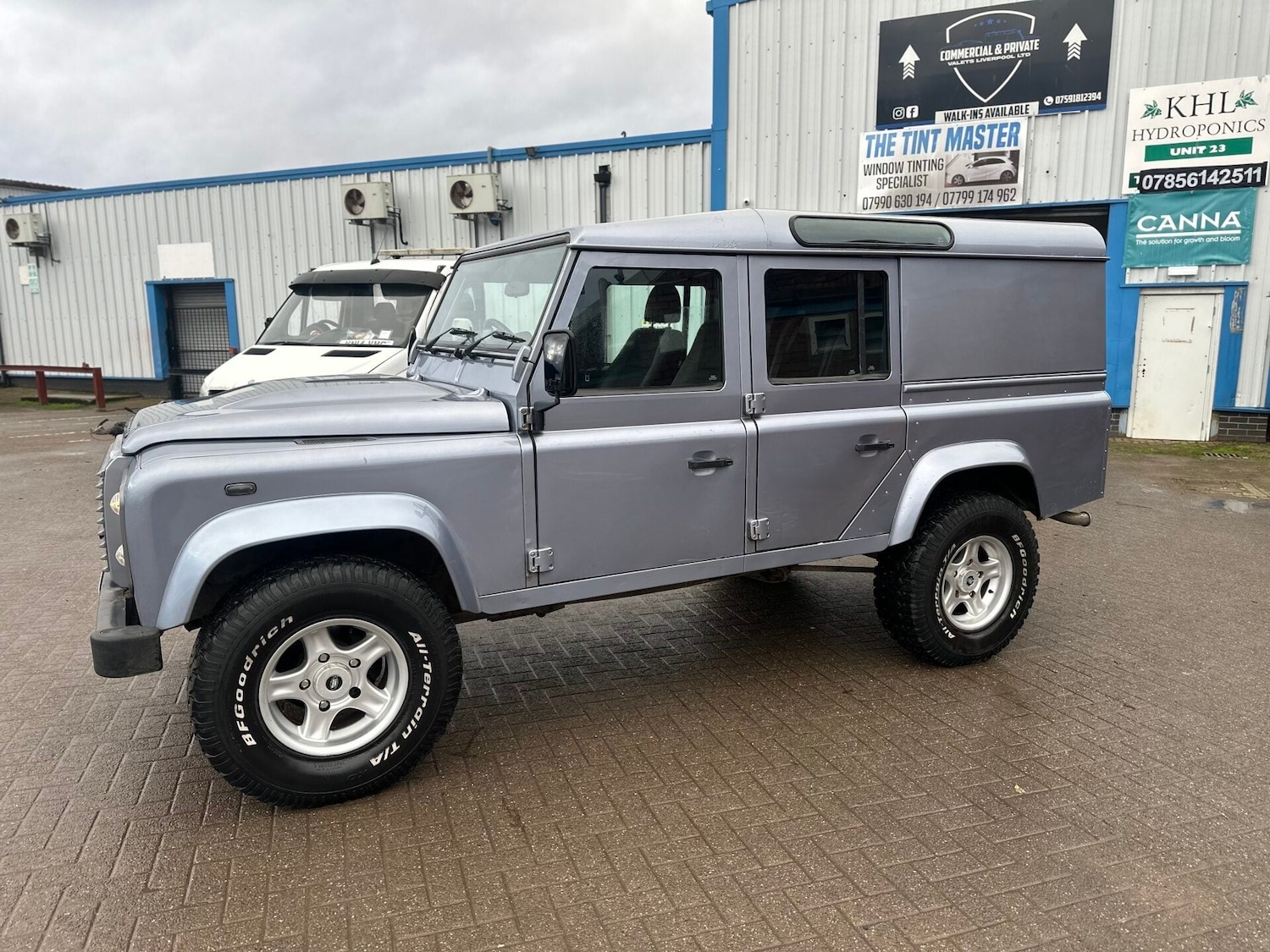 Used Land Rover Defender 2009 for sale - 76969849: Photo 6
