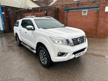 Nissan - Navara