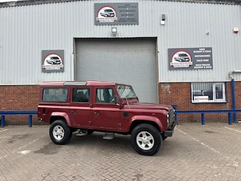 Land Rover - Defender