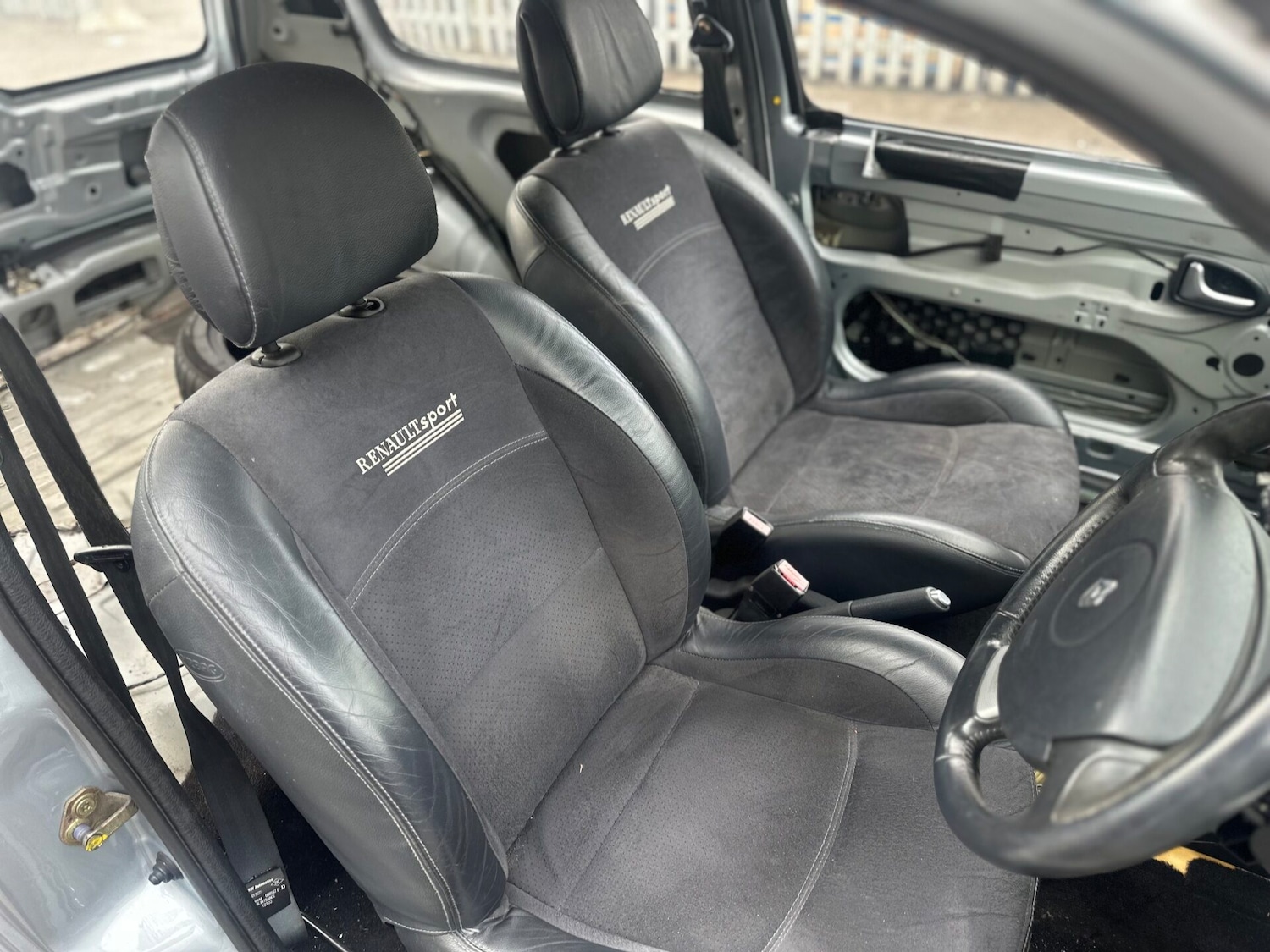 Used Renault Clio 2002 for sale - 77779400: Photo 11