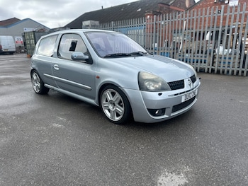 Used Renault Clio 2002 for sale - 77779400: Photo