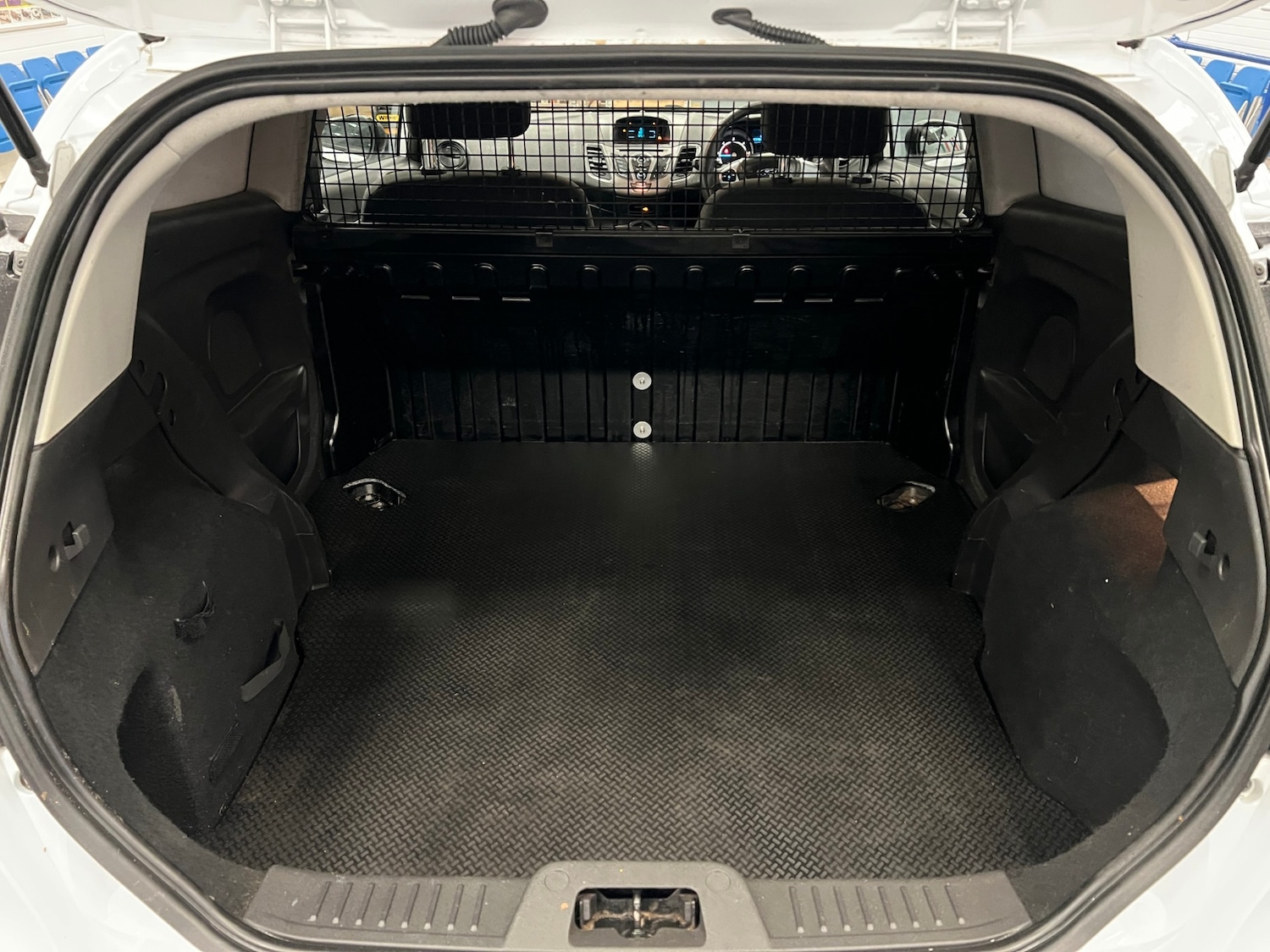 Used Ford Fiesta 2015 for sale - 76298632: Photo 7