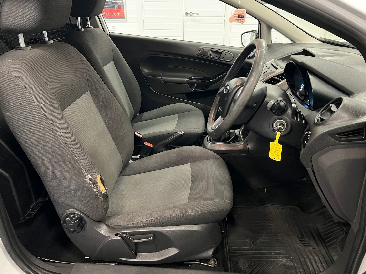 Used Ford Fiesta 2015 for sale - 76298632: Photo 9