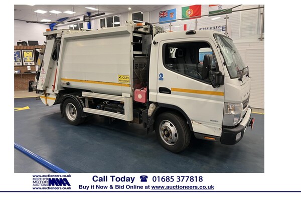 Used Mitsubishi Canter 2016 for sale - 74602105: Photo 1