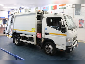 Used Mitsubishi Canter 2016 for sale - 74602105: Photo
